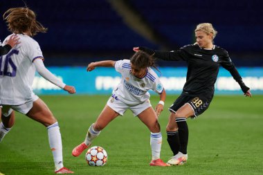 KHARKIV, UKRAINE - 6 Ekim 2021: Lorena Navarro FC Kharkiv - FC Real Madrid arasındaki UEFA Kadınlar Şampiyonlar Ligi maçı sırasında