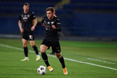 KHARKIV, UKRAINE - 31 Ekim 2021: Ukrayna Premiere Ligi FC Metalist-1925 Kharkiv - FC Zorya Luhansk maçı
