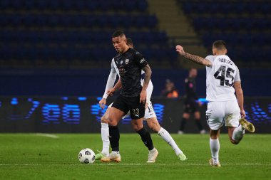 KHARKIV, UKRAINE - 31 Ekim 2021: Ukrayna Premiere Ligi FC Metalist-1925 Kharkiv - FC Zorya Luhansk maçı