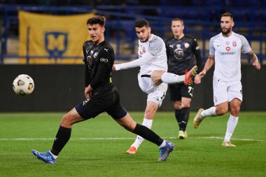 KHARKIV, UKRAINE - 31 Ekim 2021: Ukrayna Premiere Ligi FC Metalist-1925 Kharkiv - FC Zorya Luhansk maçı