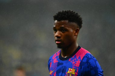 KYIV, UKRAINE - 2 Kasım 2021: Ansu Fati (10). UEFA Şampiyonlar Ligi FC Dinamo Kyiv, FC Barcelona 'ya karşı.