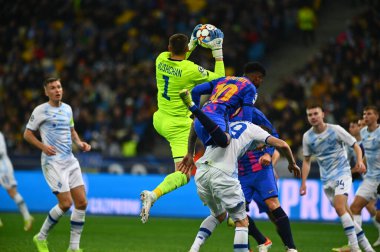 KYIV, UKRAINE - 2 Kasım 2021: UEFA Şampiyonlar Ligi FC Dinamo Kyiv - FC Barcelona
