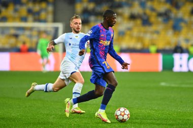 KYIV, UKRAINE - 2 Kasım 2021: Ousmane Dembele (7). UEFA Şampiyonlar Ligi FC Dinamo Kyiv, FC Barcelona 'ya karşı.