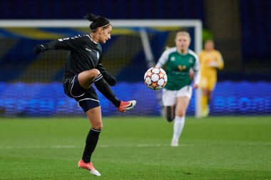 KHARKIV, UKRAINE - NOVEMBER 9, 2021: Bayanlar Şampiyonlar Ligi WFC Kharkiv-WFC Breidablik maçında Olha Boychenko 