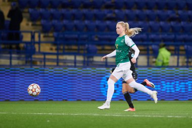 KHARKIV, UKRAINE - 9 Kasım 2021: Bayanlar Şampiyonlar Ligi WFC Kharkiv-WFC Breidablik maçı 