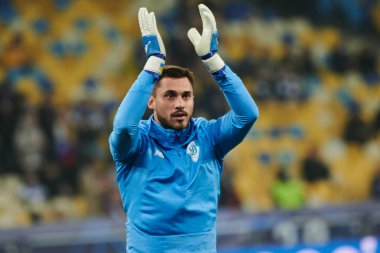 KYIV, UKRAINE - 2 Kasım 2021 Heorhiy Bushchan. UEFA Şampiyonlar Ligi FC Dinamo Kyiv, FC Barcelona 'ya karşı.