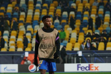 KYIV, UKRAINE - 2 Kasım 2021: Ansu Fati (10). UEFA Şampiyonlar Ligi FC Dinamo Kyiv, FC Barcelona 'ya karşı.