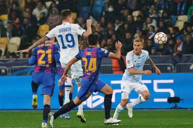KYIV, UKRAINE - 2 Kasım 2021: UEFA Şampiyonlar Ligi FC Dinamo Kyiv - FC Barcelona