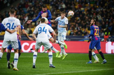 KYIV, UKRAINE - 2 Kasım 2021: UEFA Şampiyonlar Ligi FC Dinamo Kyiv - FC Barcelona