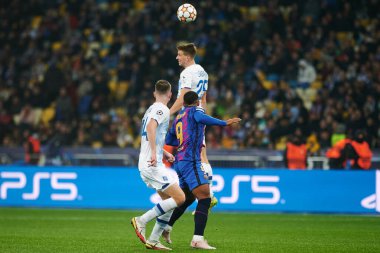 KYIV, UKRAINE - 2 Kasım 2021: UEFA Şampiyonlar Ligi FC Dinamo Kyiv - FC Barcelona