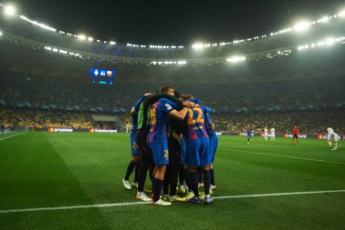KYIV, UKRAINE - 2 Kasım 2021: UEFA Şampiyonlar Ligi FC Dinamo Kyiv - FC Barcelona