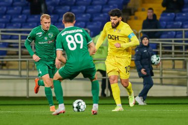 KHARKIV, UKRAINE - 13 Kasım 2021: Fares Bahlouli. Ukraynalı PFL Metalist-Prykarpattya futbol karşılaşması