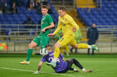 KHARKIV, UKRAINE - 13 Kasım 2021: Matheus Peixoto. Ukraynalı PFL Metalist-Prykarpattya futbol karşılaşması