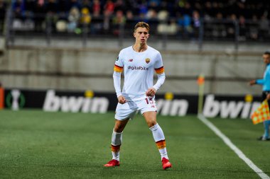 ZAPORIZHZHIA, UKRAINE - 28 Eylül 2021: Riccardo Calafiori (13). UEFA Konferans Ligi FC Zorya Luhansk ile AC Romanları arasındaki karşılaşma