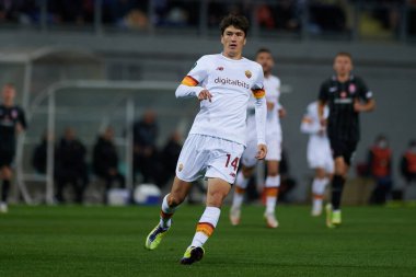 ZAPORIZHZHIA, UKRAINE - 28 Eylül 2021: Eldor Shomurodov (14). UEFA Konferans Ligi FC Zorya Luhansk ile AC Romanları arasındaki karşılaşma