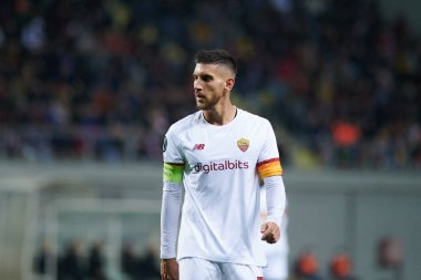 ZAPORIZHZHIA, UKRAINE - 28 Eylül 2021 Lorenzo Pellegrini. UEFA Konferans Ligi FC Zorya Luhansk ile AC Romanları arasındaki karşılaşma