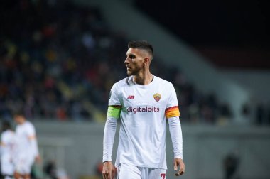 ZAPORIZHZHIA, UKRAINE - 28 Eylül 2021 Lorenzo Pellegrini. UEFA Konferans Ligi FC Zorya Luhansk ile AC Romanları arasındaki karşılaşma