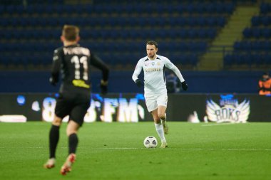 KHARKIV, UKRAINE - 4 Aralık 2021: Ukrayna Premiere Ligi Metalist-1925 Kharkiv-FC Kolos Kovalivka futbol karşılaşması
