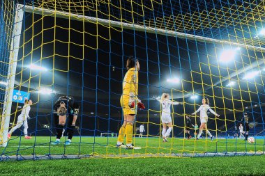 KHARKIV, UKRAINE - 8 Aralık 2021: UEFA Kadınlar Şampiyonlar Ligi Zhilstroi-1 - PSG. 