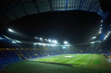 KHARKIV, UKRAINE - 8 Aralık 2021: UEFA Kadınlar Şampiyonlar Ligi Zhilstroi-1 - PSG maçından önce Metalist Stadyum. 