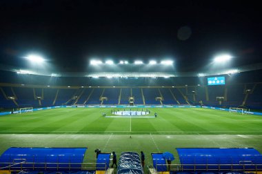 KHARKIV, UKRAINE - 8 Aralık 2021: UEFA Kadınlar Şampiyonlar Ligi Zhilstroi-1 - PSG maçından önce Metalist Stadyum. 