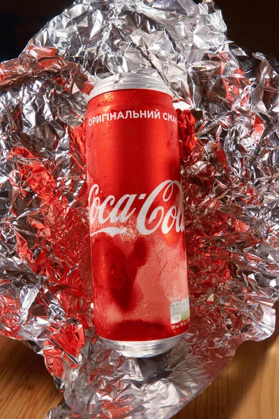 Kharkiv Ukraine December 2021 Burk Coca Cola Dryck Drycken Produceras — Stockfoto