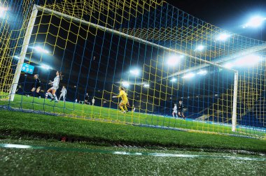 KHARKIV, UKRAINE - 8 Aralık 2021: UEFA Kadınlar Şampiyonlar Ligi Zhilstroi-1 - PSG maçının kapı görüntüsü. 