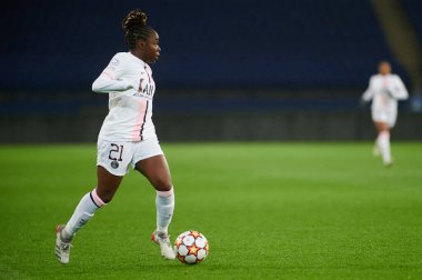 KHARKIV, UKRAINE 8 ARALIK 2021 Sandy Baltimore. UEFA Kadınlar Ligi 'nin futbol maçı Zhilstroi-1 PSG' ye karşı.. 