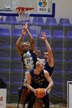 KHARKIV, UKRAINE - 16 HAZİRAN 2022 Ukrayna Kupası BC Sokoly - BC Budivelnik