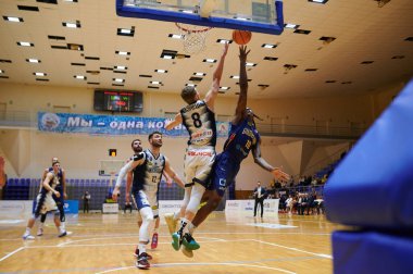 KHARKIV, UKRAINE - 16 HAZİRAN 2022 Ukrayna Kupası BC Sokoly - BC Budivelnik