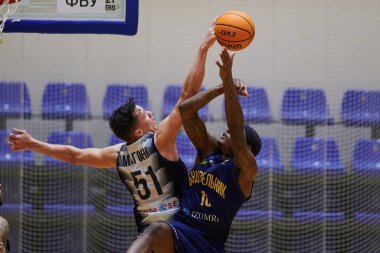 KHARKIV, UKRAINE - 16 HAZİRAN 2022 Ukrayna Kupası BC Sokoly - BC Budivelnik