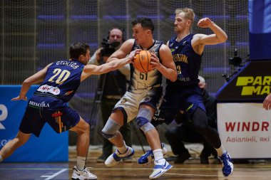 KHARKIV, UKRAINE - 16 HAZİRAN 2022 Ukrayna Kupası BC Sokoly - BC Budivelnik