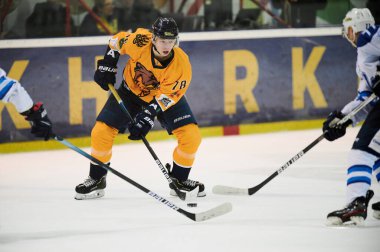 KHARKIV, UKRAINE - 2 Şubat 2022: Ukrayna Hokey Ligi HC Kharkiv Berserks - Sokil