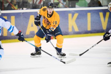 KHARKIV, UKRAINE - 2 Şubat 2022: Ukrayna Hokey Ligi HC Kharkiv Berserks - Sokil