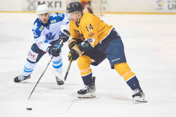 Kharkiv Ukraine 2022年2月2日 ウクライナホッケーリーグHcハリコフ バーサークスのホッケー試合 ソキル — ストック写真