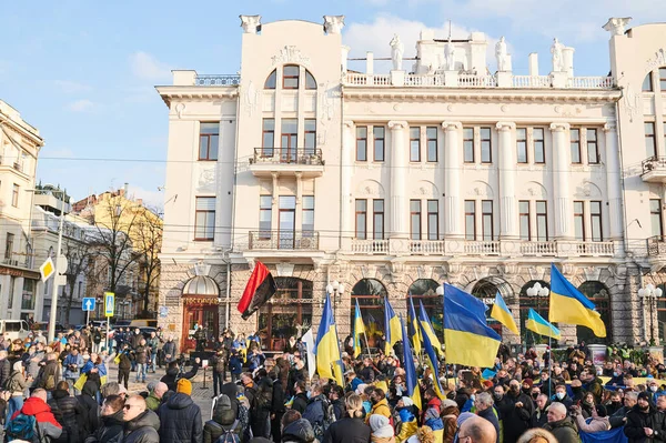 Kharkiv Ukraine 2022年2月5日 ウクライナのための3月 ロシアとは戦争しない 民族主義組織のメンバー ロシア ウクライナ戦争のウクライナの退役軍人 ハリコフで行進中に東ウクライナで戦争で負傷したボランティア — ストック写真