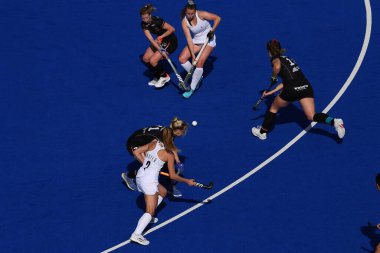 ALMANLIK, MOENCHENGLADBACH - 26 Mart 2022: kazandıktan sonra Alman. FIH Hokey Pro League, Deutschland - ABD