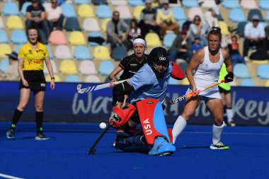 ALMANLIK, MOENCHENGLADBACH - 26 Mart 2022: kazandıktan sonra Alman. FIH Hokey Pro League, Deutschland - ABD