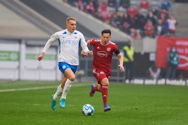 DÜKSELDORF, ALMANY - 8 Nisan 2022: Timo Becker. Futbol maçı Bundesliga 2 Fortuna - Hansa