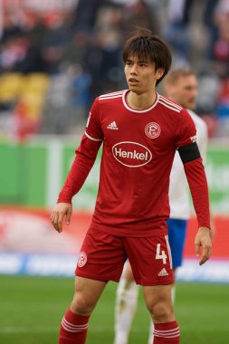 DUESSELDORF, ALMANY - 8 Nisan 2022: Ao Tanaka. Futbol maçı Bundesliga 2 Fortuna - Hansa