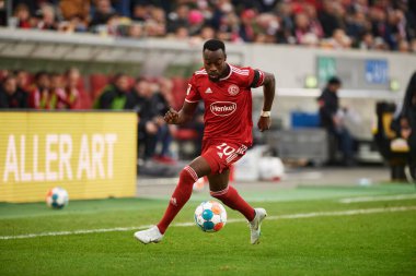 DUESSELDORF, ALMANY - 8 NİSAN 2022: Futbol maçı Bundesliga 2 Fortuna - Hansa