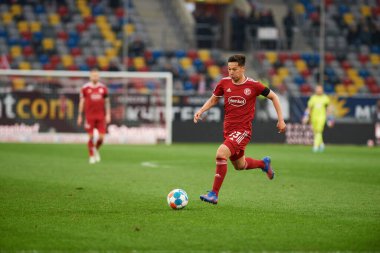 DUESSELDORF, ALMANY - 8 Nisan 2022: Shinta Appelkamp. Futbol maçı Bundesliga 2 Fortuna - Hansa