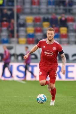DUESSELDORF, ALMANY - 8 Nisan 2022: Andre Hoffmann, Futbol maçı Bundesliga 2 Fortuna - Hansa