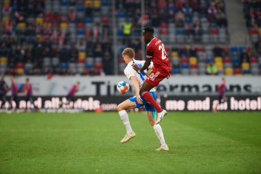 DUESSELDORF, ALMANY - 8 Nisan 2022: Futbol maçı Bundesliga 2 Fortuna - Hansa