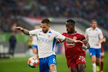 DUESSELDORF, ALMANY - 8 Nisan 2022: Futbol maçı Bundesliga 2 Fortuna - Hansa