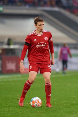 DUESSELDORF, Almanya - 8 Nisan 2022: Marcel Sobottka, Futbol maçı Bundesliga 2 Fortuna - Hansa