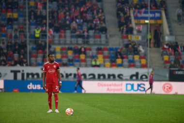 DUESSELDORF, ALMANY - 8 NİSAN 2022: Futbol maçı Bundesliga 2 Fortuna - Hansa