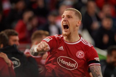 DÜZSELDORF, ALMANY - 8 Nisan 2022: Jordy de Wijs. Futbol maçı Bundesliga 2 Fortuna - Hansa3