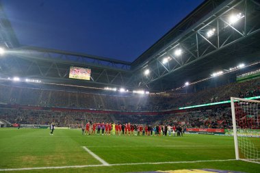 DUESSELDORF, ALMANY - 8 Nisan 2022: Futbol maçı Bundesliga 2 Fortuna - Hansa