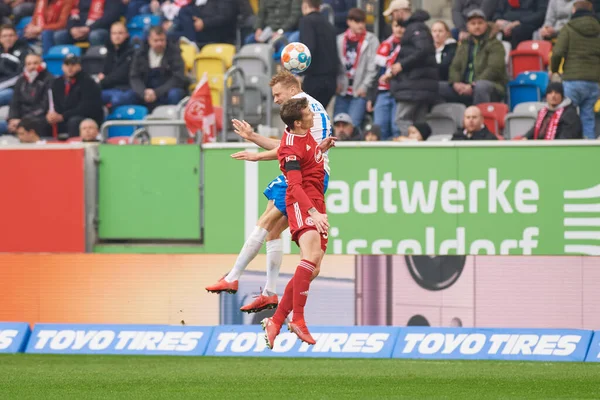 DUESSELDORF, ALMANY - 8 Nisan 2022: Futbol maçı Bundesliga 2 Fortuna - Hansa